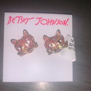 Beautiful betsey Johnson cat bling earrings!
